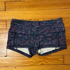 Retro LRC Fleo Shorts S